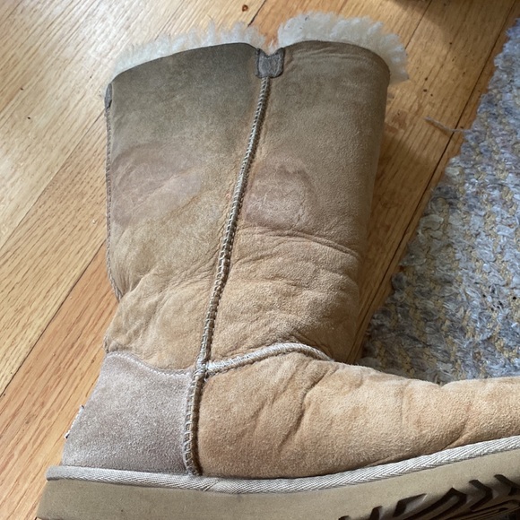 Ugg Bailey Button Triple Boot - Picture 9 of 10